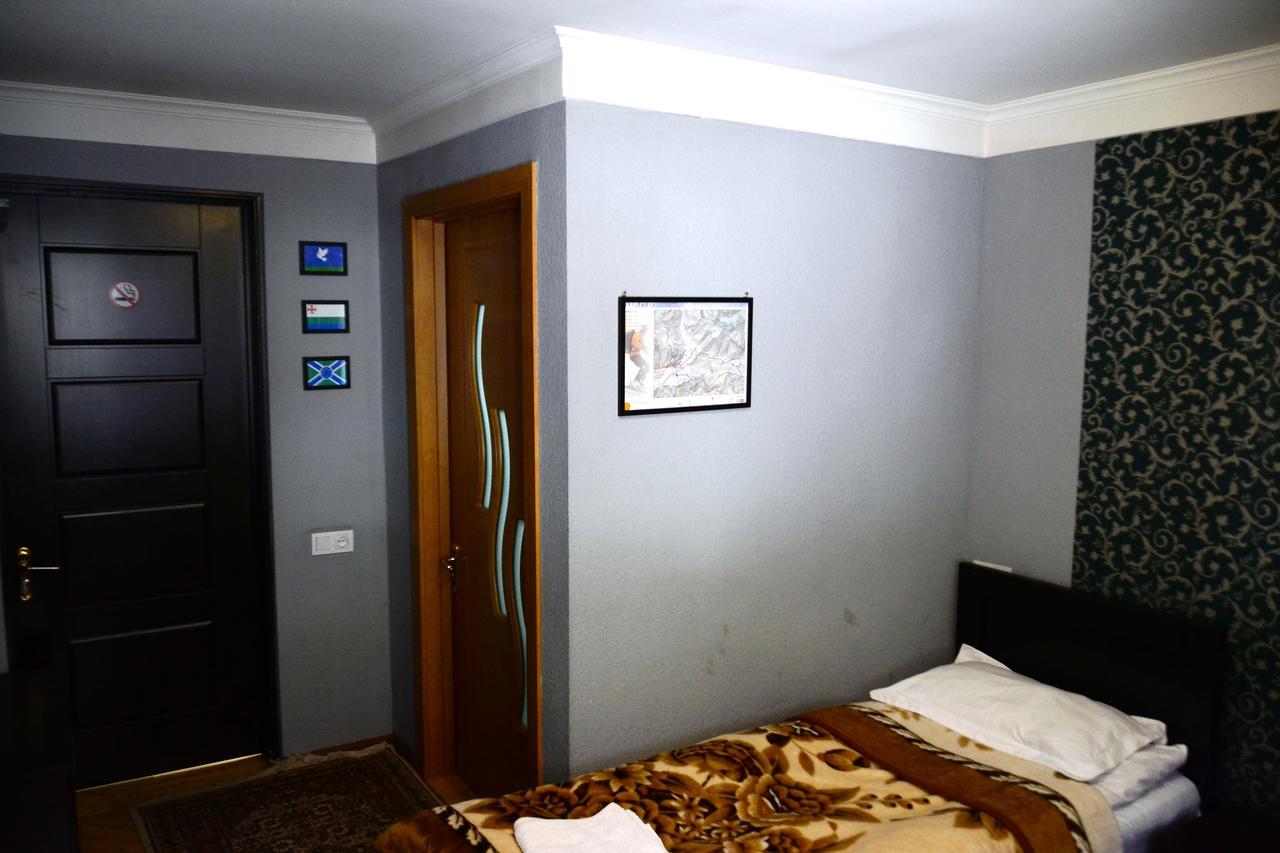 Daeli Hotel Mestia Buitenkant foto