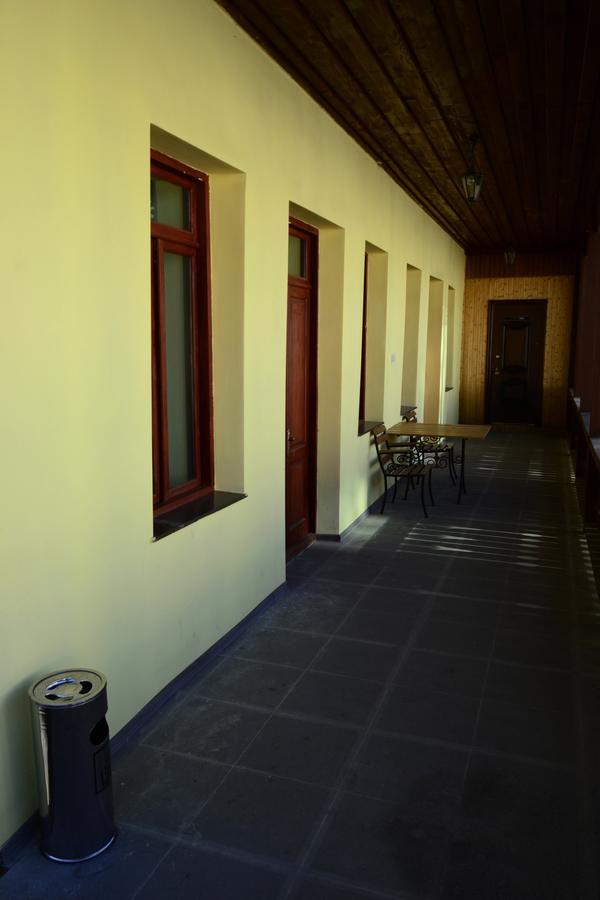 Daeli Hotel Mestia Buitenkant foto