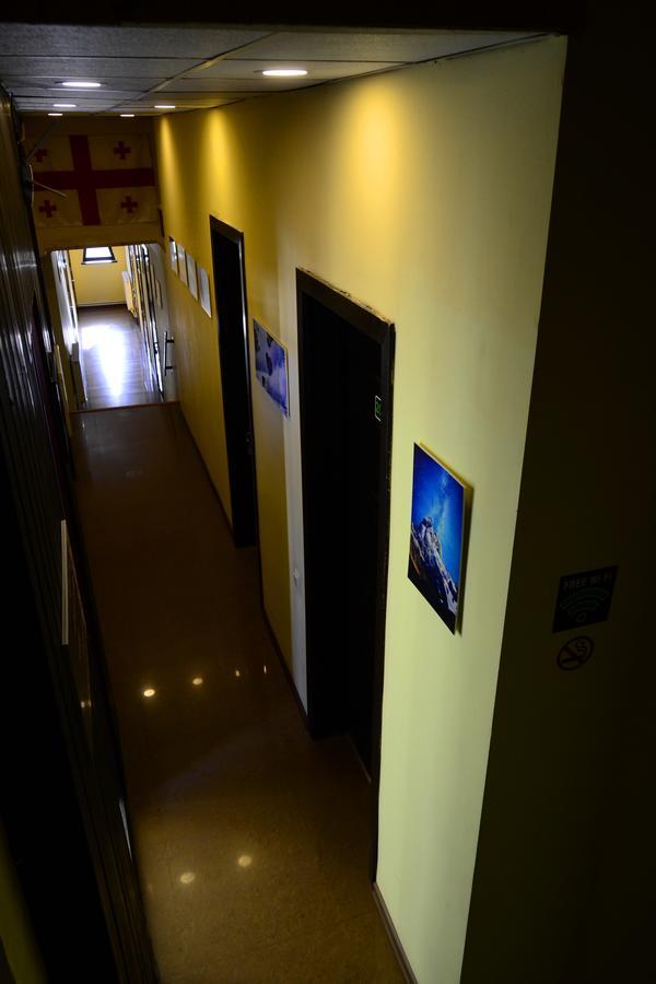 Daeli Hotel Mestia Buitenkant foto
