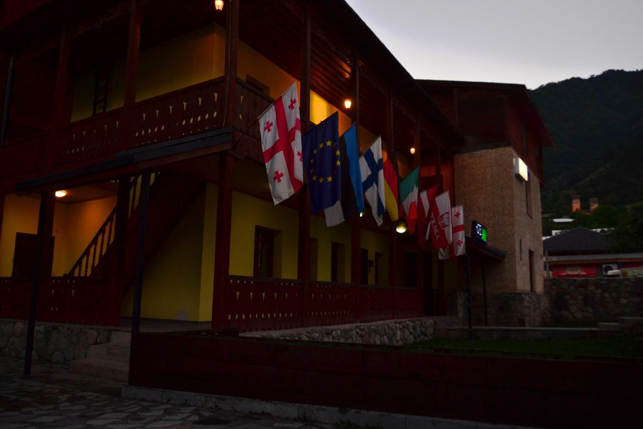 Daeli Hotel Mestia Buitenkant foto