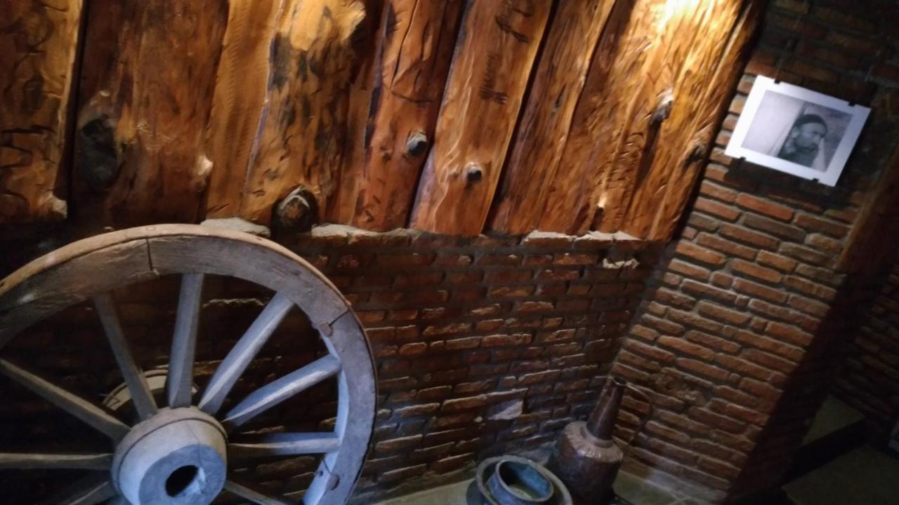Daeli Hotel Mestia Buitenkant foto